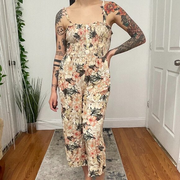 Greylin Sleeveless Floral Button-Up Smocked Romper Size M Cream/Red - Picture 2 of 5